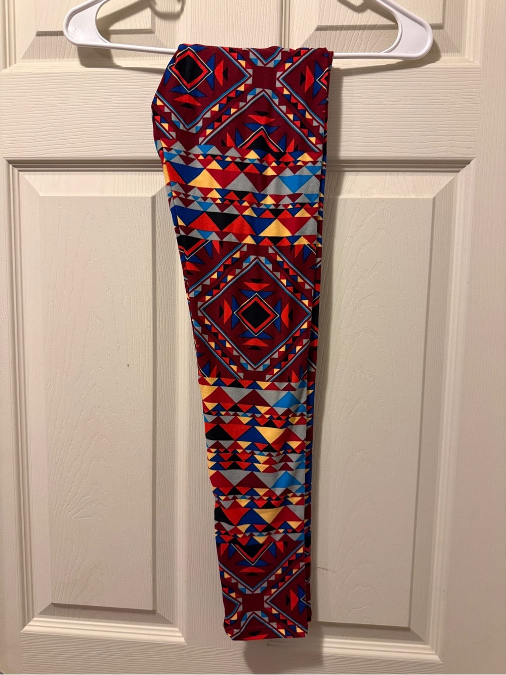 LuLaRoe One Size Aztec Leggings brand new